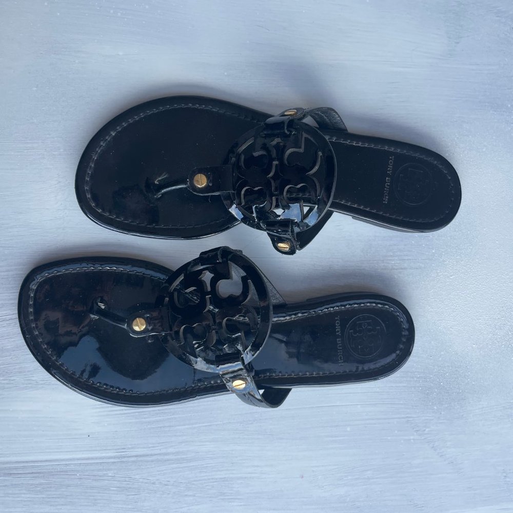 ❌SOLD❌Tory Burch Miller Patent Thong Sandal Flats - Picture 3 of 8